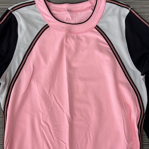 Lululemon Layer Me Long Black Coral Sleeve Size 4 - Picture 4 of 10